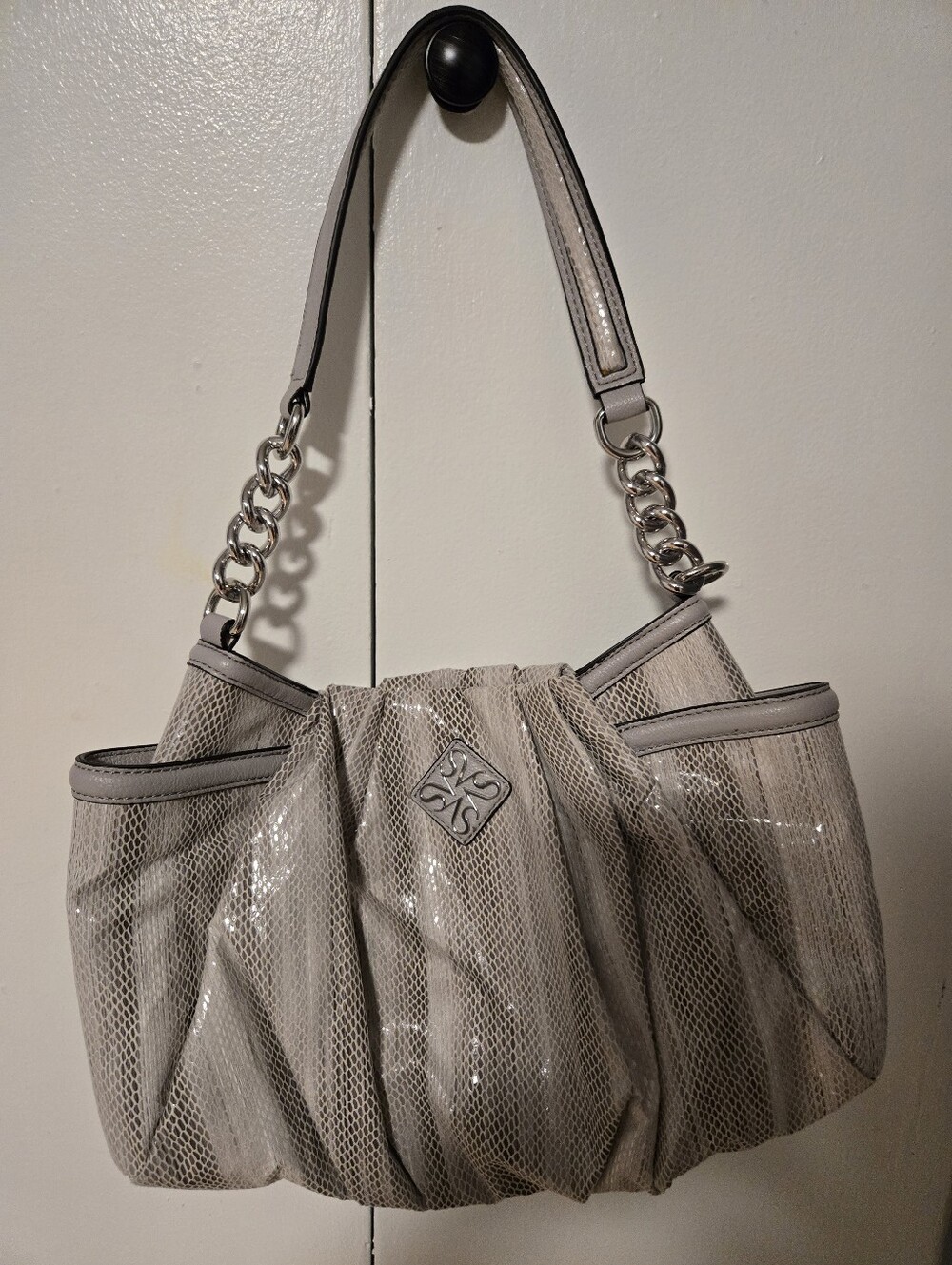 Vera Wang Light Gray Chain-Handle Shoulder Bag